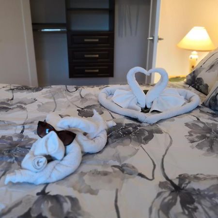 Delovely B&B Уайт Рок Екстериор снимка