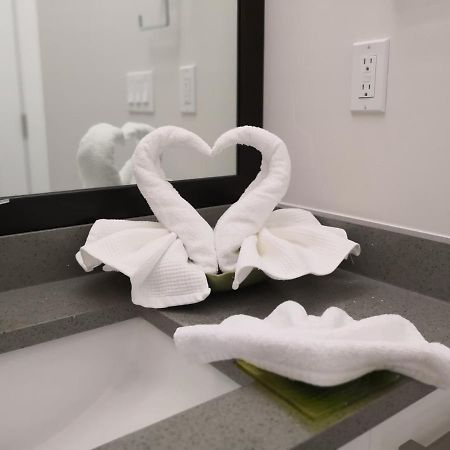 Delovely B&B Уайт Рок Екстериор снимка