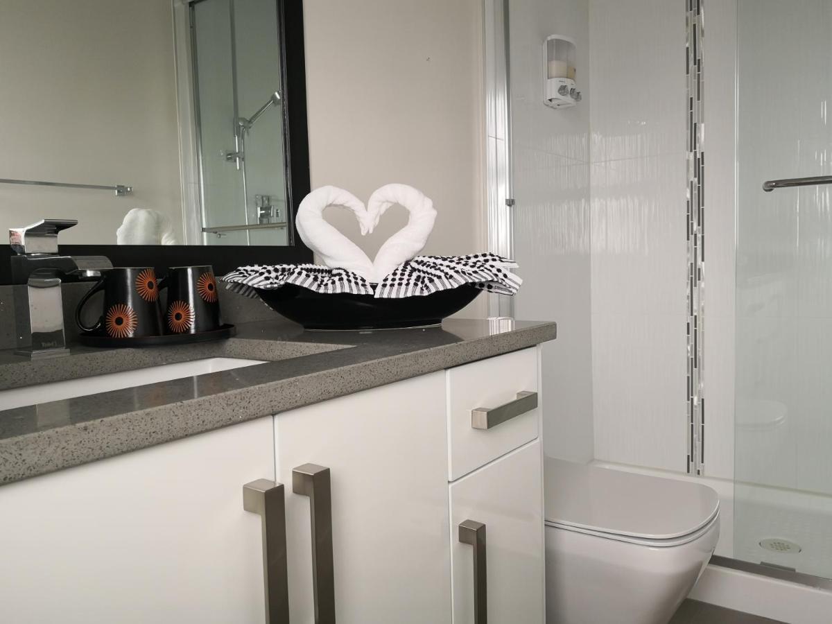 Delovely B&B Уайт Рок Екстериор снимка