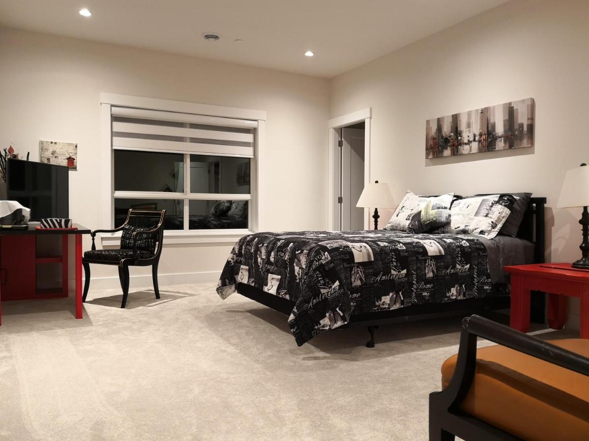 Delovely B&B Уайт Рок Екстериор снимка